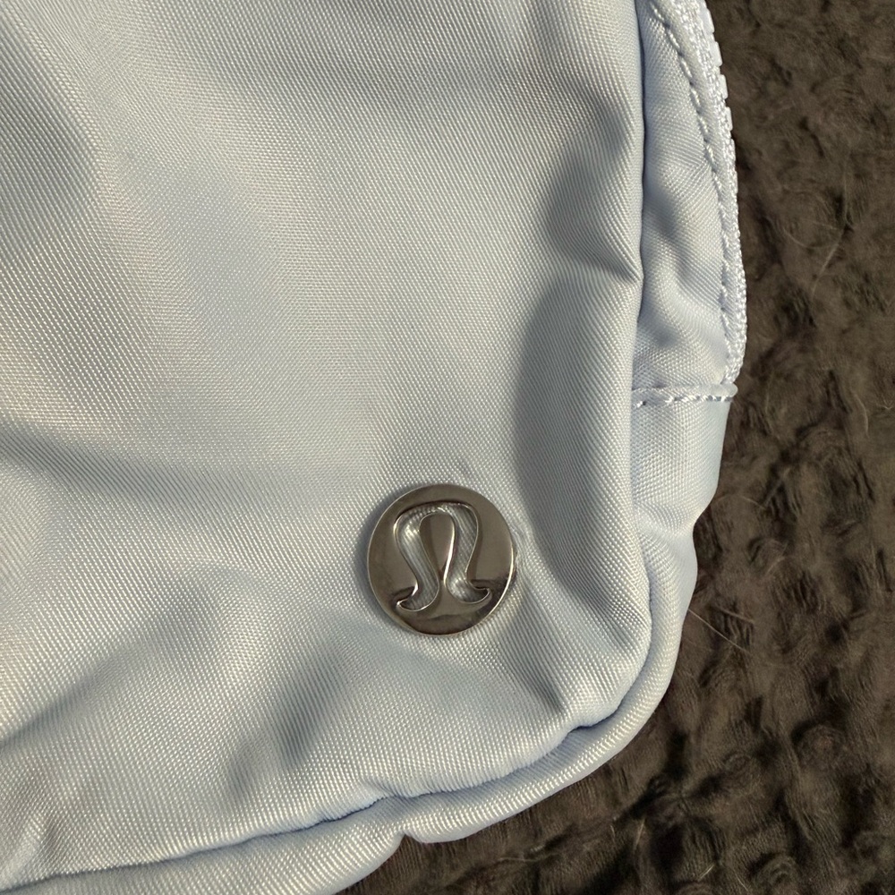 Lululemon Athletica Light Blue Belt Bag - Picture 2 of 5